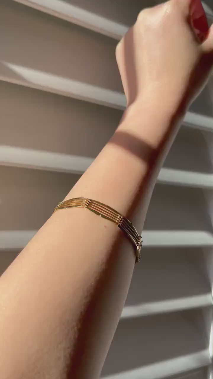 Vintage Art Deco Revival French 18k Yellow Gold Gate Bracelet: Parisian Jewelry