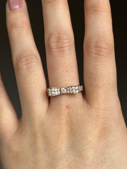 Vintage 18k Diamond Pavé Bow Ring