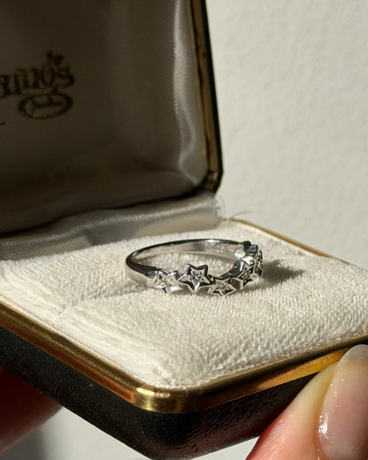 Modern Estate 18k White Gold Diamond Star Wavy Stacking Band
