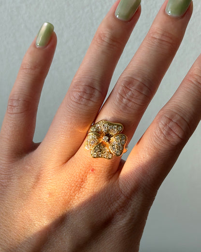 Vintage 18k Gold Diamond Pave Flower Petals Ring
