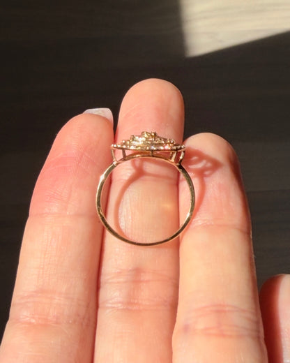 Vintage 18k Gold Spiral Diamond Ring