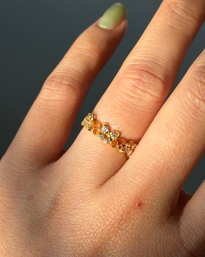 Vintage 18k Gold Diamond Butterfly Open Work Milgrain Detail Ring