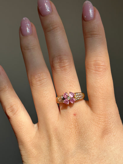 Vintage 18k Gold Pink Sapphire Heart-Leaf Clover Pave Diamond Ring