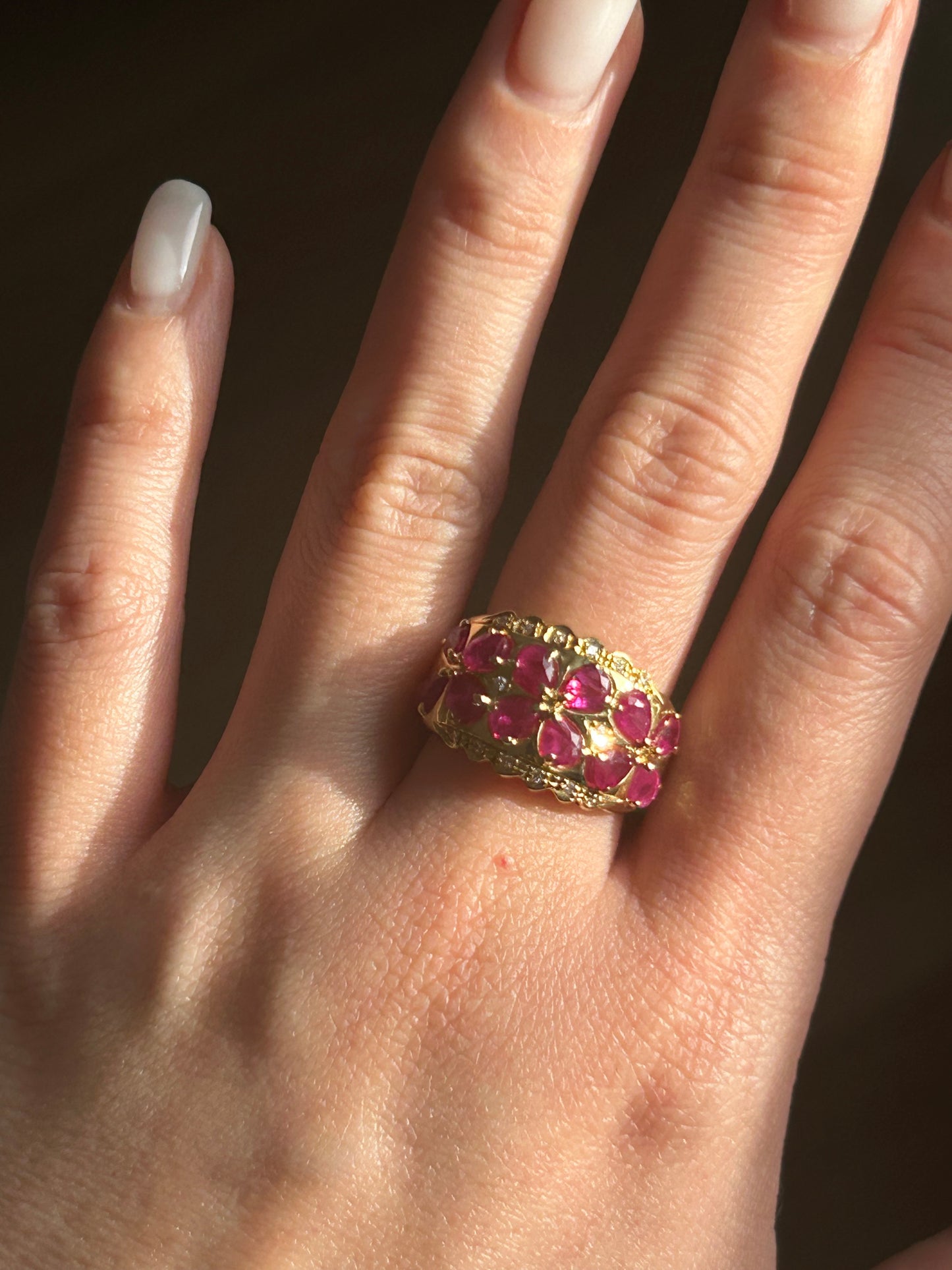 Vintage 18k Gold Ruby Flower Trio Ring
