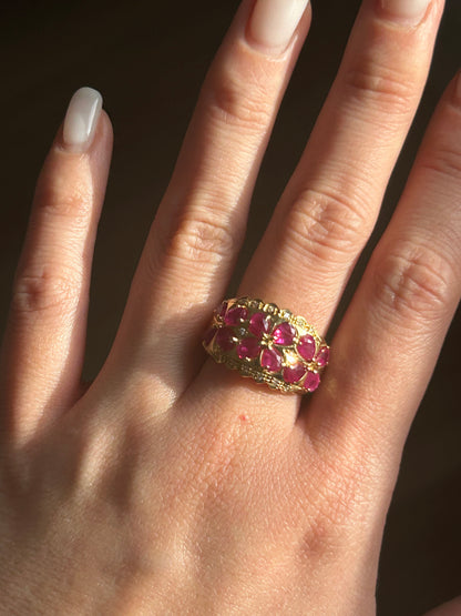 Vintage 18k Gold Ruby Flower Trio Ring