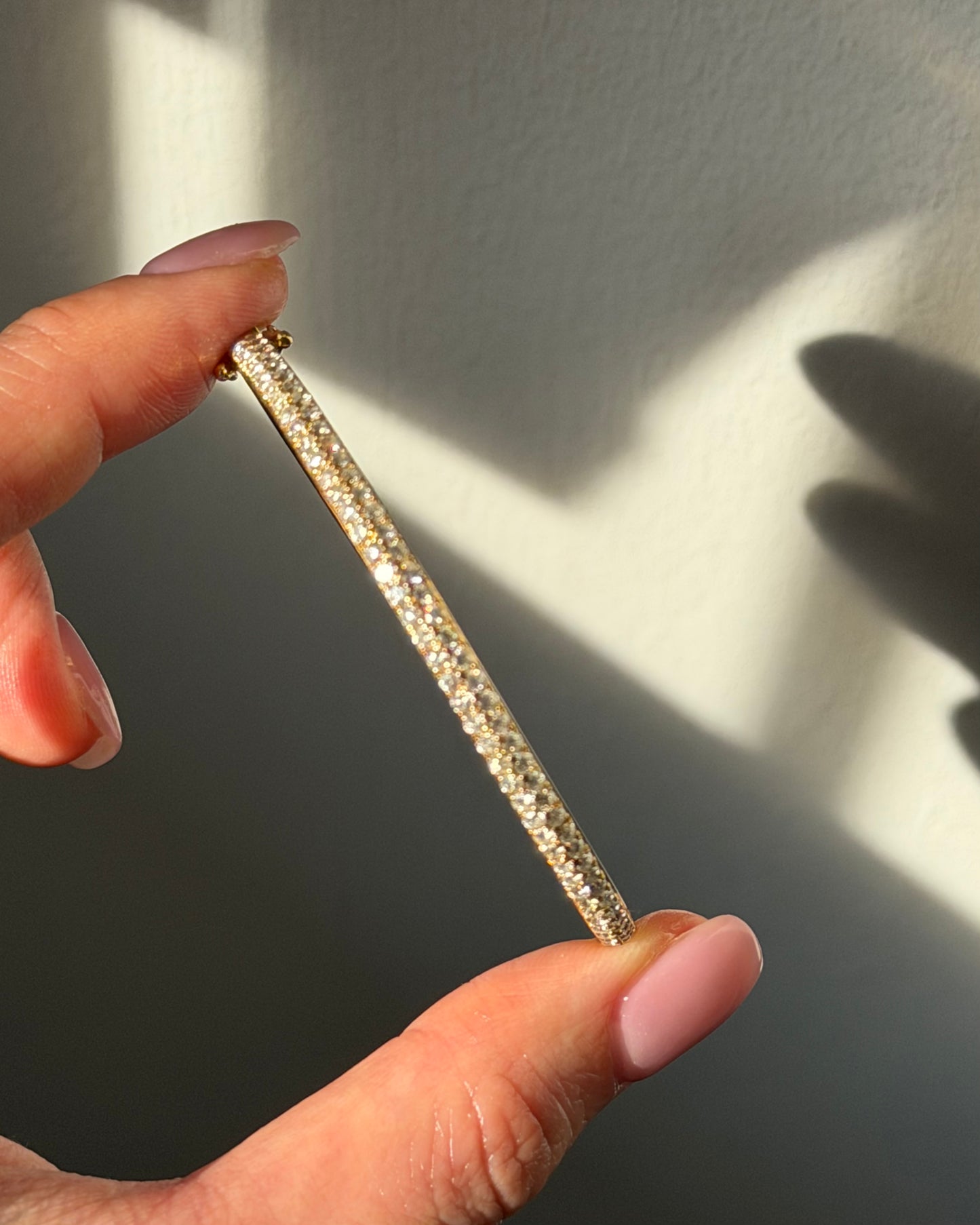 Modern Pre-loved 18k Gold 1.75 CTW Diamond Pave Dome Bangle Bracelet