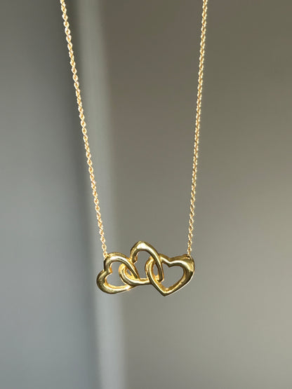 Vintage 18k Gold Tiffany & Co Three Interlocking Hearts Necklace