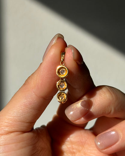 Vintage 18k Bezel Set Graduating Diamond Dangle Charm pendant