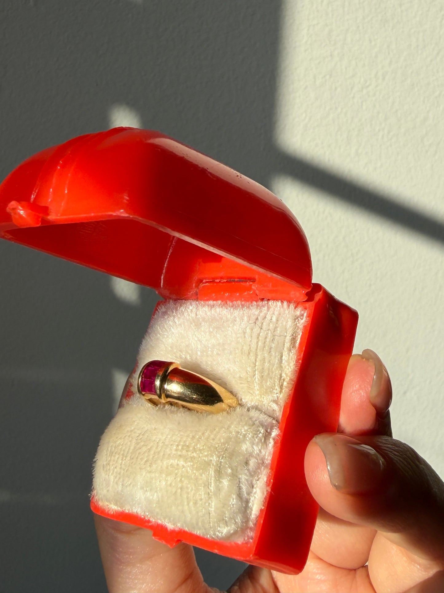 Vintage 18k Gold Tiffany & Co Ruby Baguette Ring