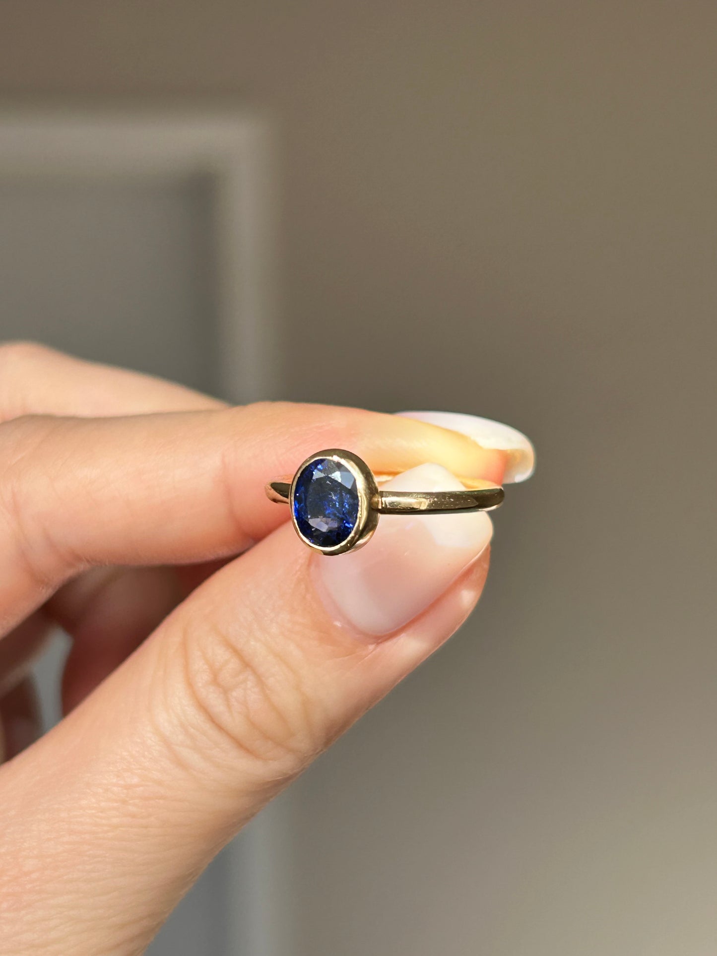 Modern 18k Gold Bezel Set Deep Blue Sapphire Ring