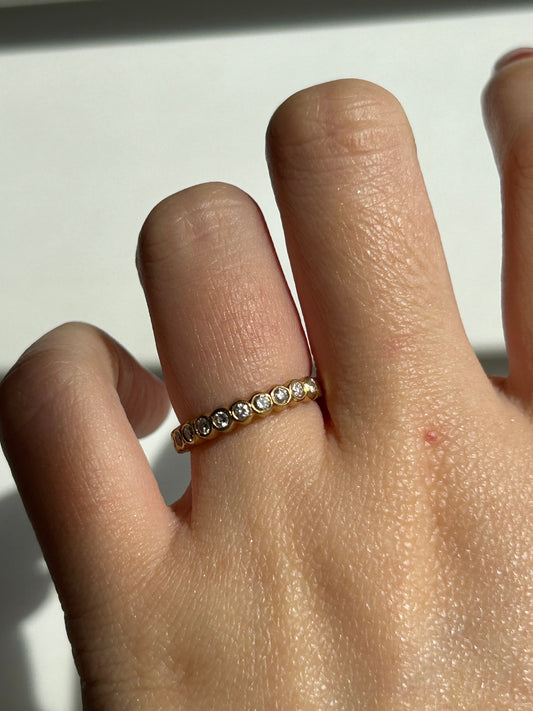 Vintage 18k Gold Bezel Set Diamond Bubble Stacking Ring