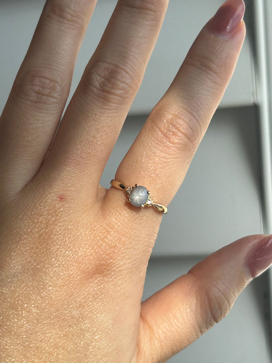 Vintage 18k Natural Star Sapphire Ring