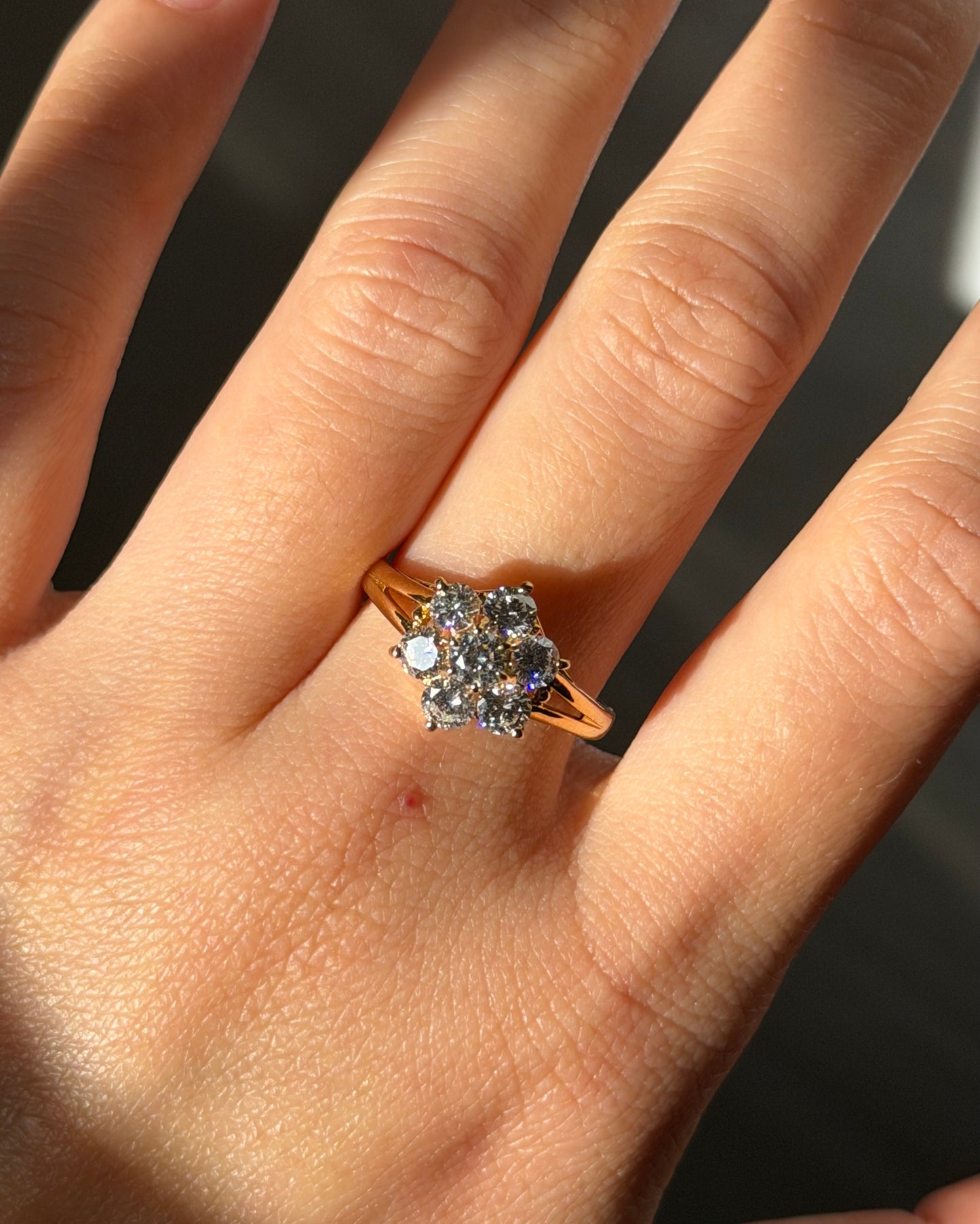 Vintage 18k Gold Diamond Flower Cluster Ring