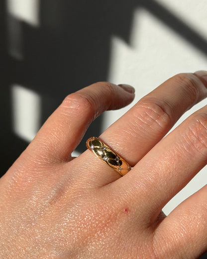 Vintage 18k Gold Flushed Set Diamond Quilted Pattern Dome Ring