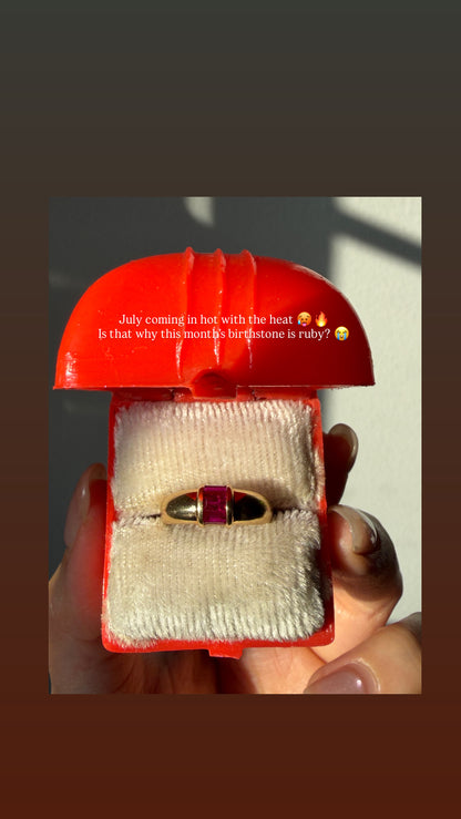 Vintage 18k Gold Tiffany & Co Ruby Baguette Ring
