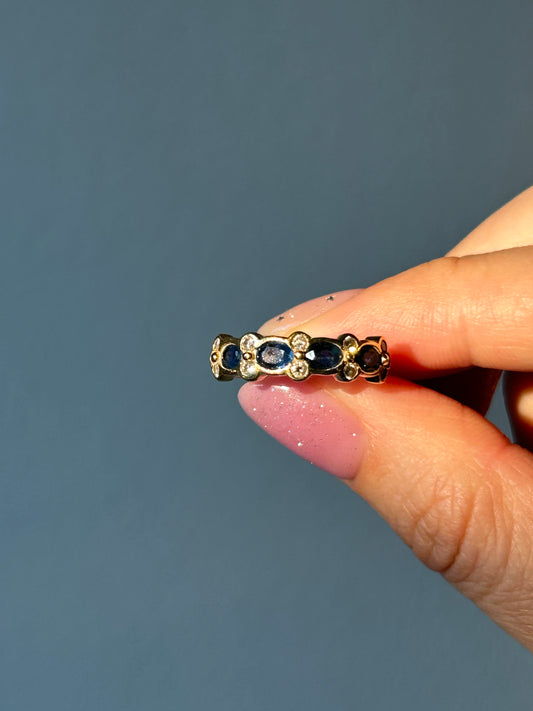 Vintage 18k Oval Sapphire and Diamond Stacking Band: US Size 5.75