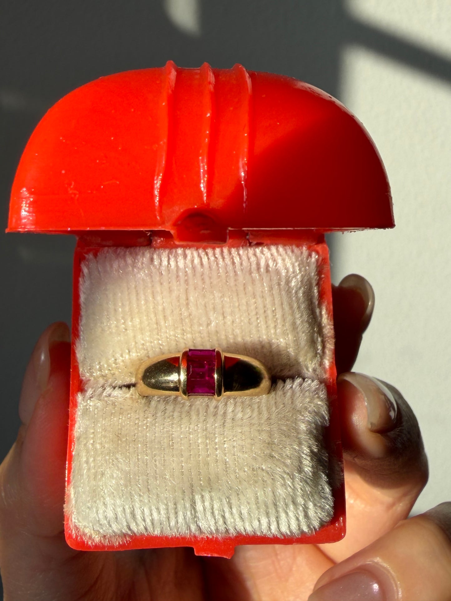 Vintage 18k Gold Tiffany & Co Ruby Baguette Ring