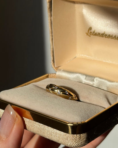 Vintage 18k Gold Flushed Set Diamond Quilted Pattern Dome Ring