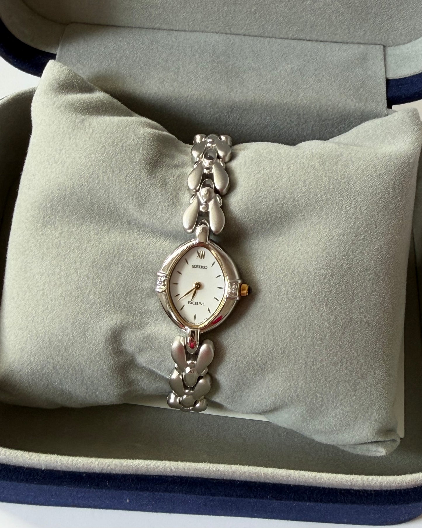 Vintage Circa 1998 Stainless Steel Seiko Exceline Oval Bracelet Watch with Box and Papers