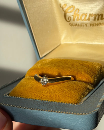 Vintage 18k Gold Light Yellow Diamond Curvy Chevron Ring