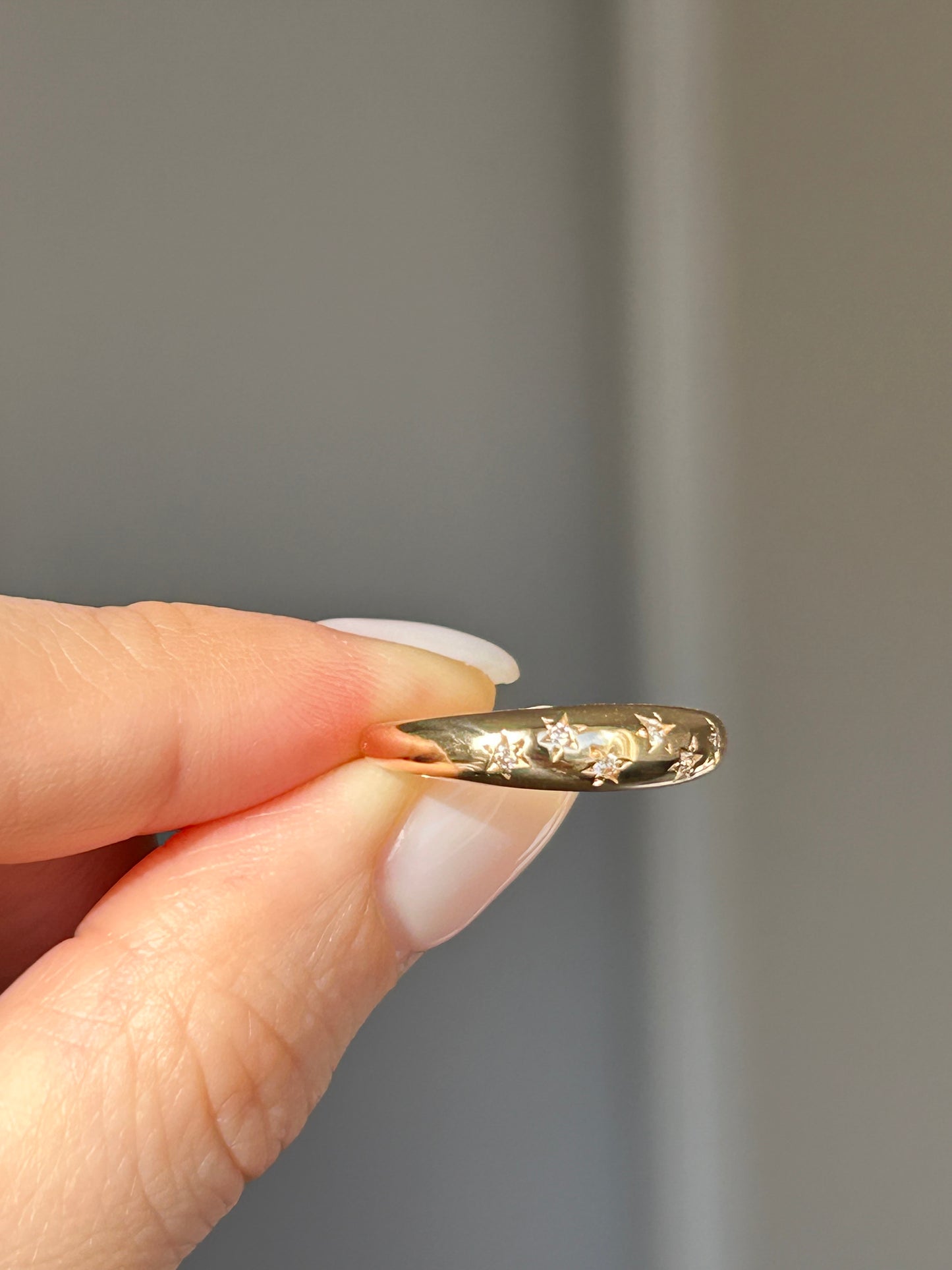 Vintage 18k Gold Diamond Starburst Thin Dome Ring