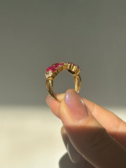 Vintage 18k Gold Double Ruby Flowers Ring: Size 6.25