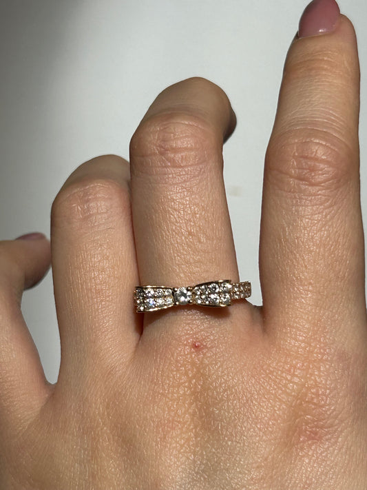 Vintage 18k Diamond Pavé Bow Ring