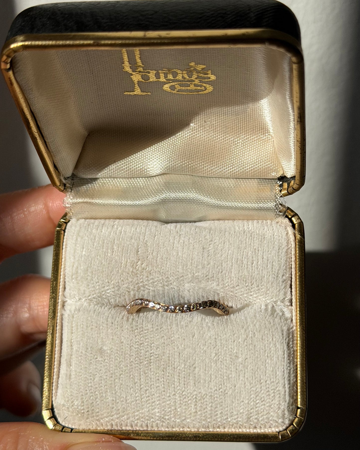 Vintage 18k Yellow Gold Wavy Diamond Stacking Ring