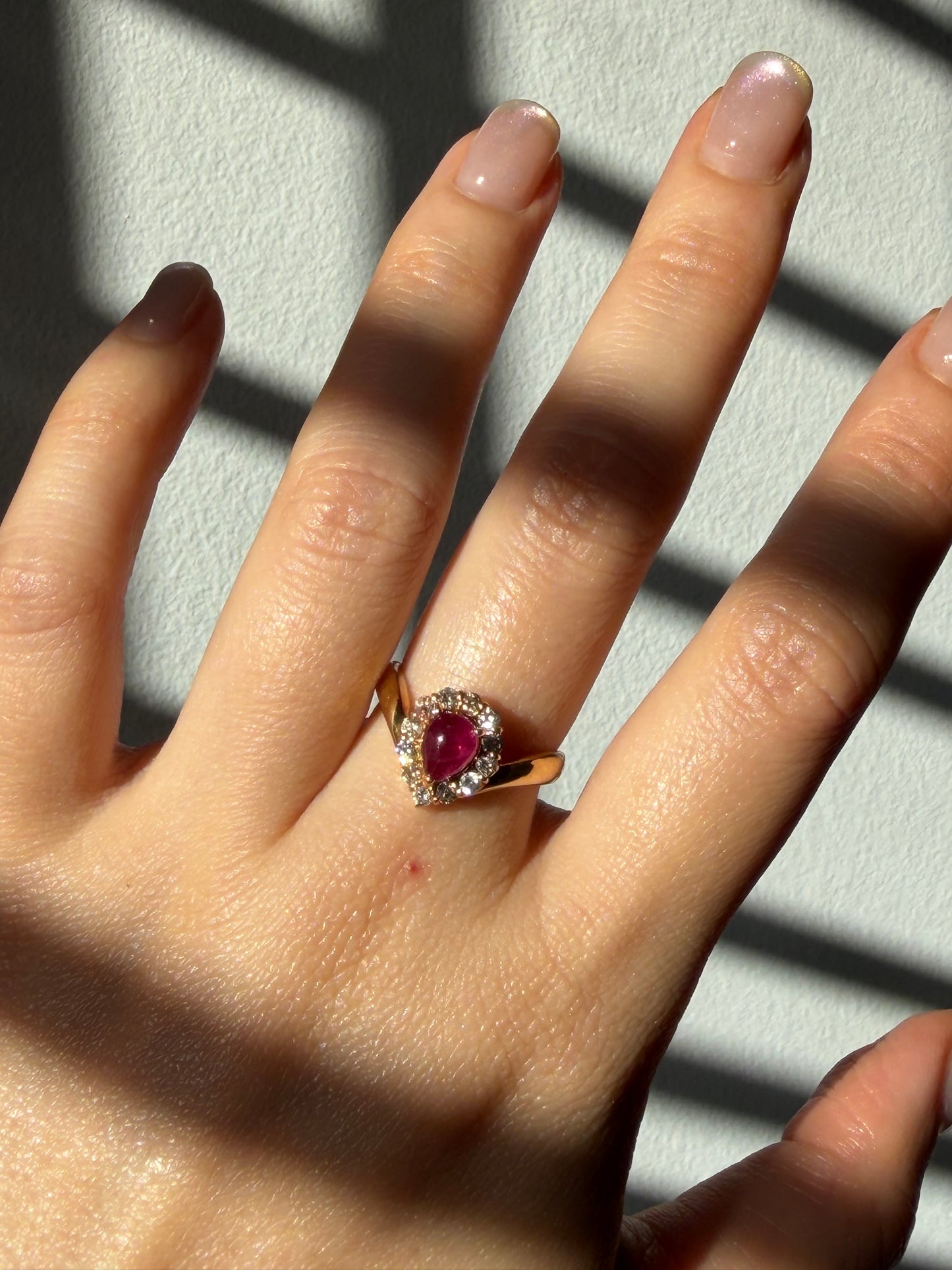 Vintage 18k Gold Pear Shaped Ruby Cabochon Diamond Halo Ring