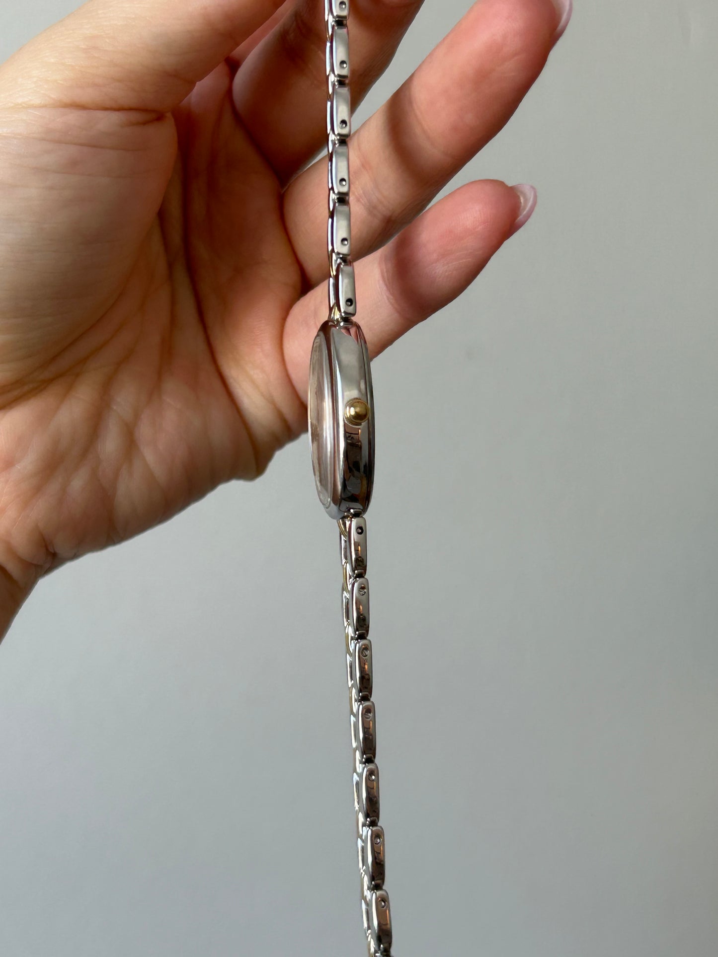 Vintage Y2K Seiko Stainless Steel Two-toned Oval Watch