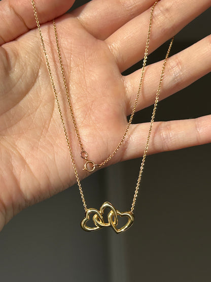 Vintage 18k Gold Tiffany & Co Three Interlocking Hearts Necklace