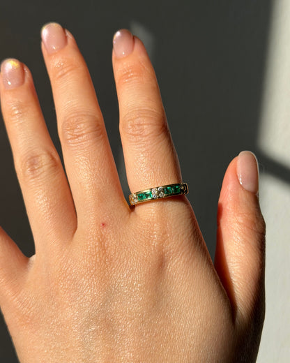 Vintage 18k Gold Carre Cut Emerald and Diamond Flower Band Stacking Band