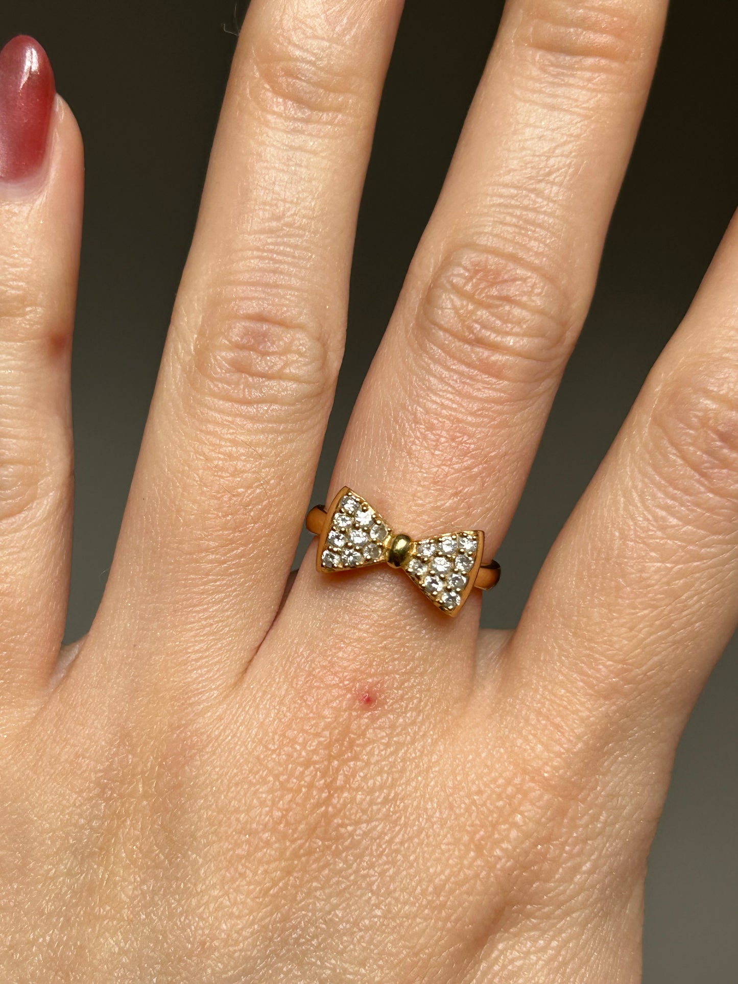 Vintage 18k Gold Diamond Bow Motif Ring