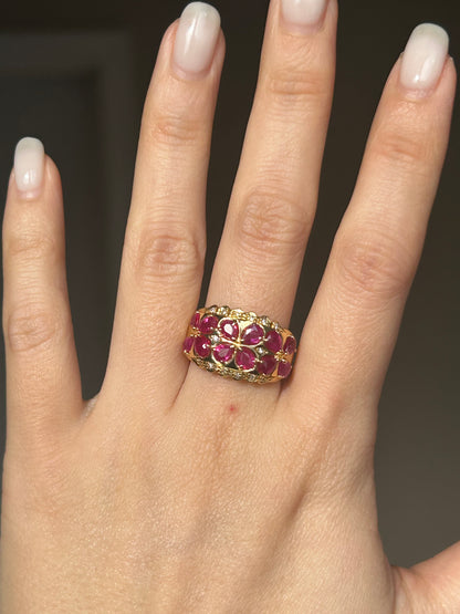 Vintage 18k Gold Ruby Flower Trio Ring