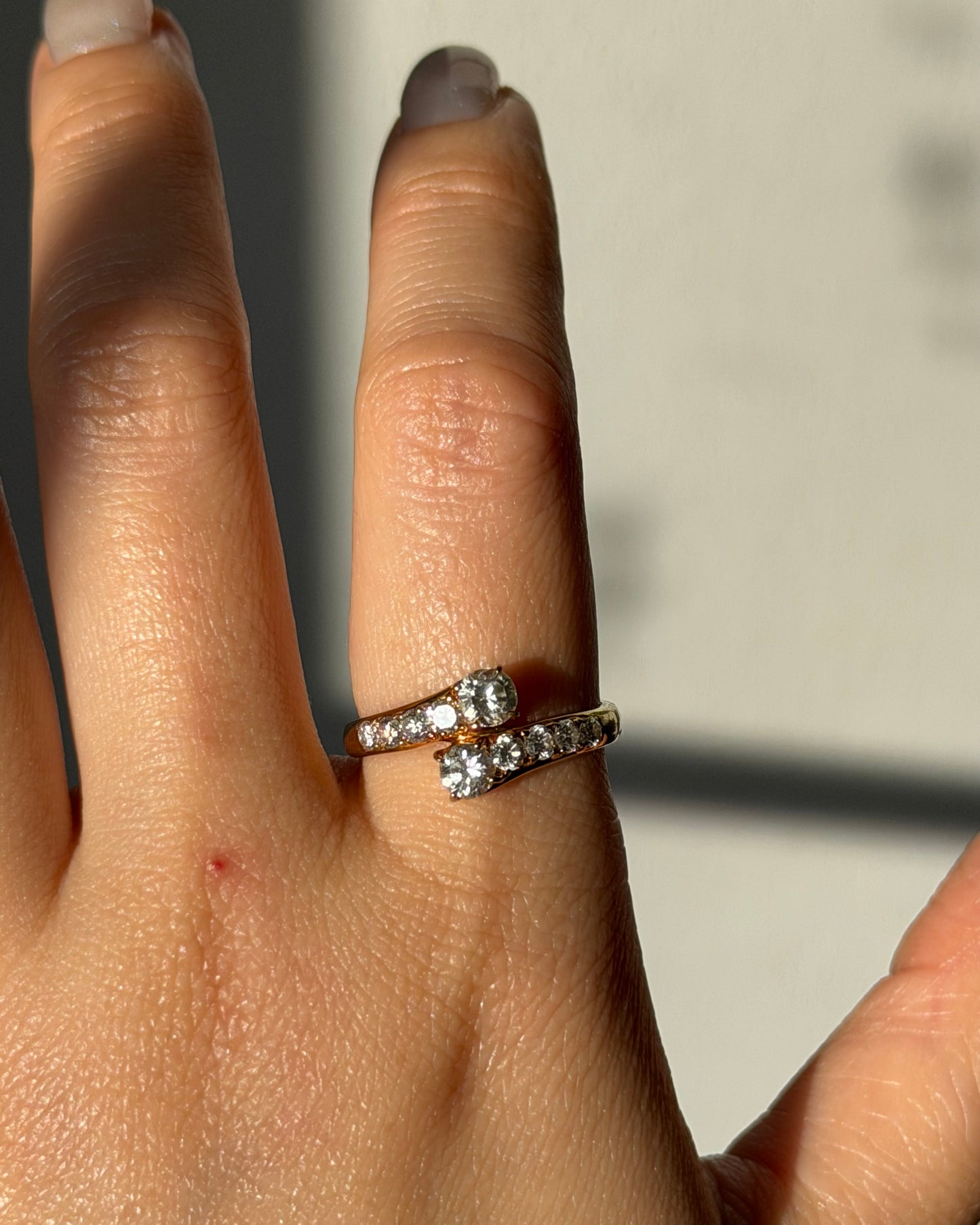 Vintage 18k Gold Graduating Sized Diamond Bypass Ring