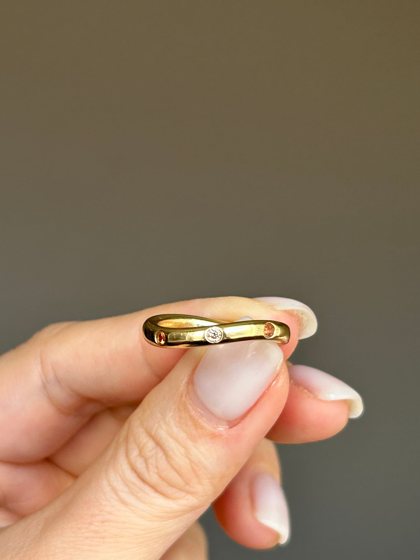 18k Orange Saphire and Diamond Wavy Stacking Ring: US Size 6.25