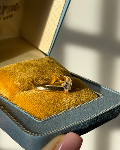 Vintage 18k Gold Light Yellow Diamond Curvy Chevron Ring