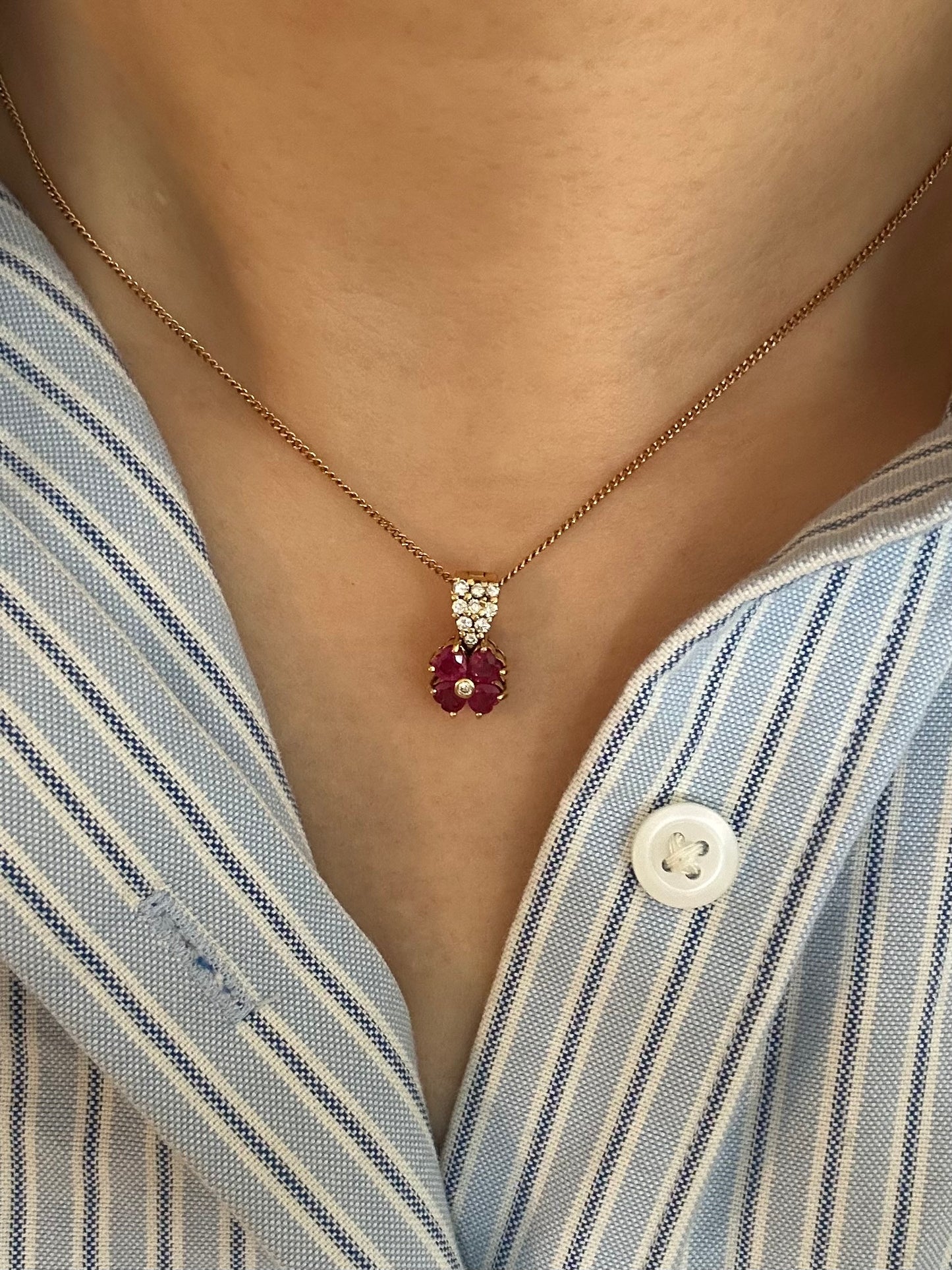 Vintage 18k Gold Heart Ruby Clover Pendant — Open Diamond Bail