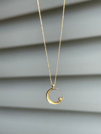 Vintage 18k Crescent Moon Diamond Pendant Chain