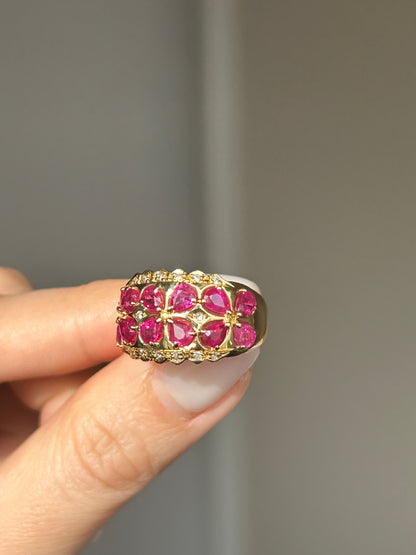 Vintage 18k Gold Ruby Flower Trio Ring