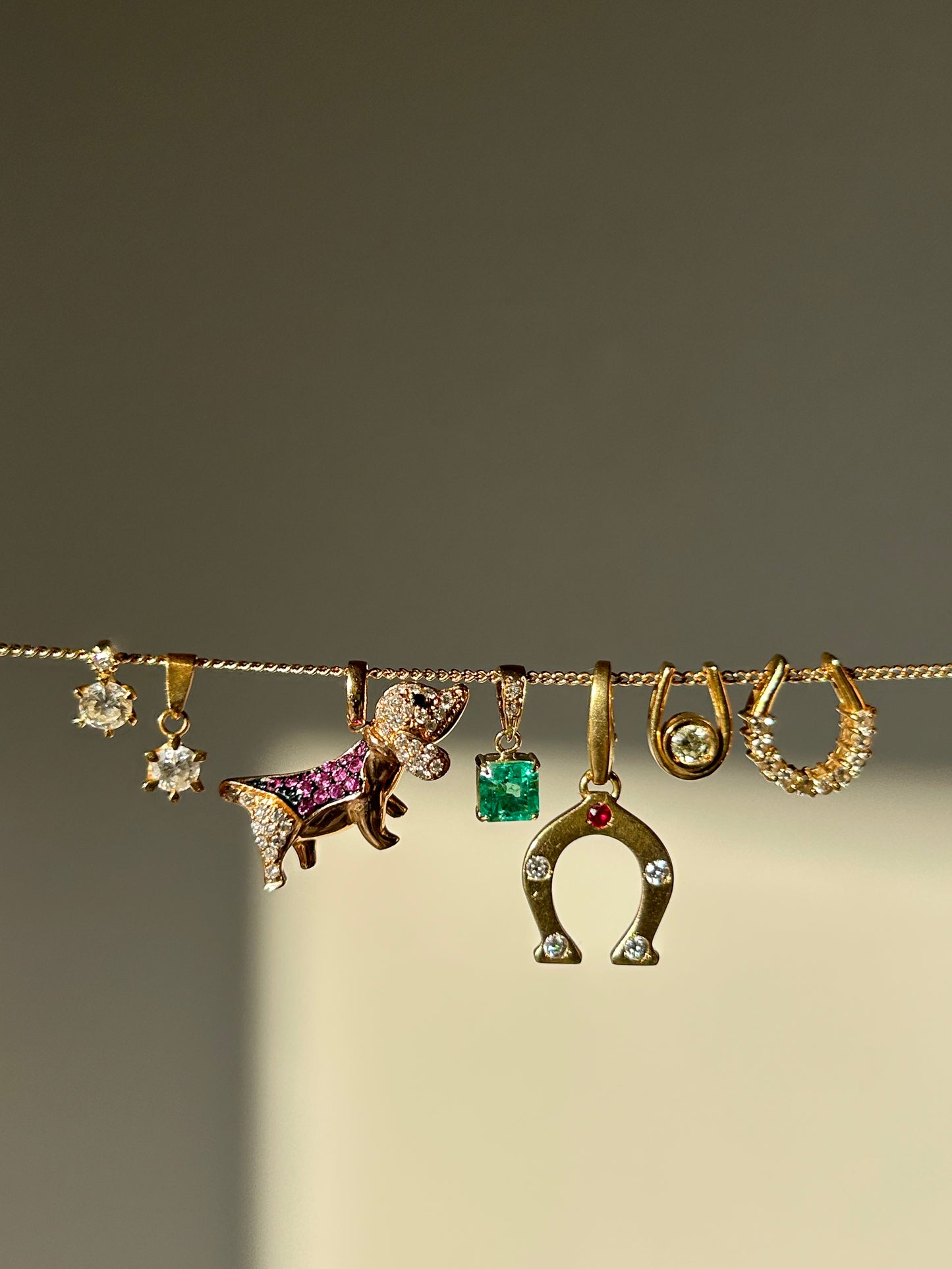 Vintage 18k Gold Center Yellow Diamond Horseshoe Pendant Charm