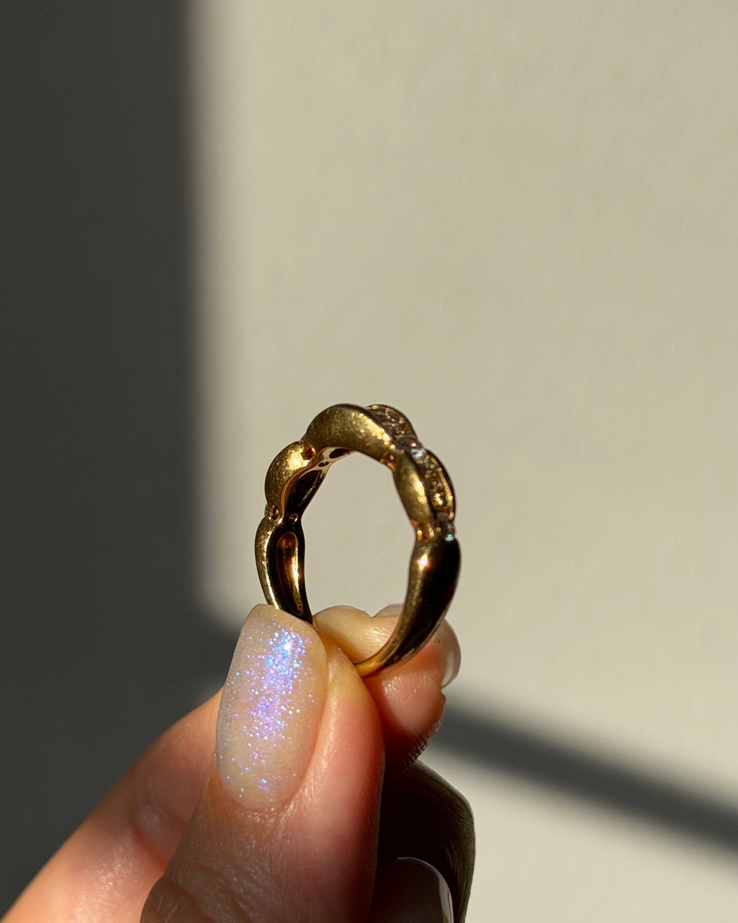 Vintage 18k Gold Scalloped Edge Channel Set Baguette and Round Diamond Ring