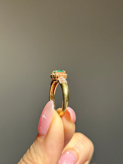 Vintage 18k Gold Emerald Diamond Halo Engagement Anniversary May Birthday Ring