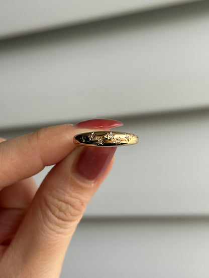 Vintage 18k Gold Diamond Starburst Thin Dome Ring