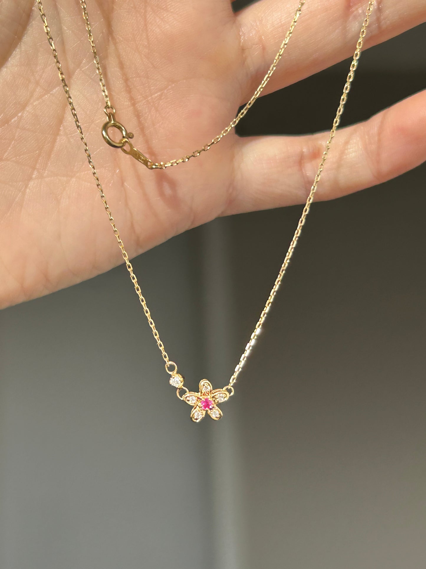 Vintage 18k Gold Dainty Diamond and Ruby Flower Pendant Chain