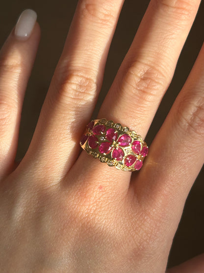 Vintage 18k Gold Ruby Flower Trio Ring