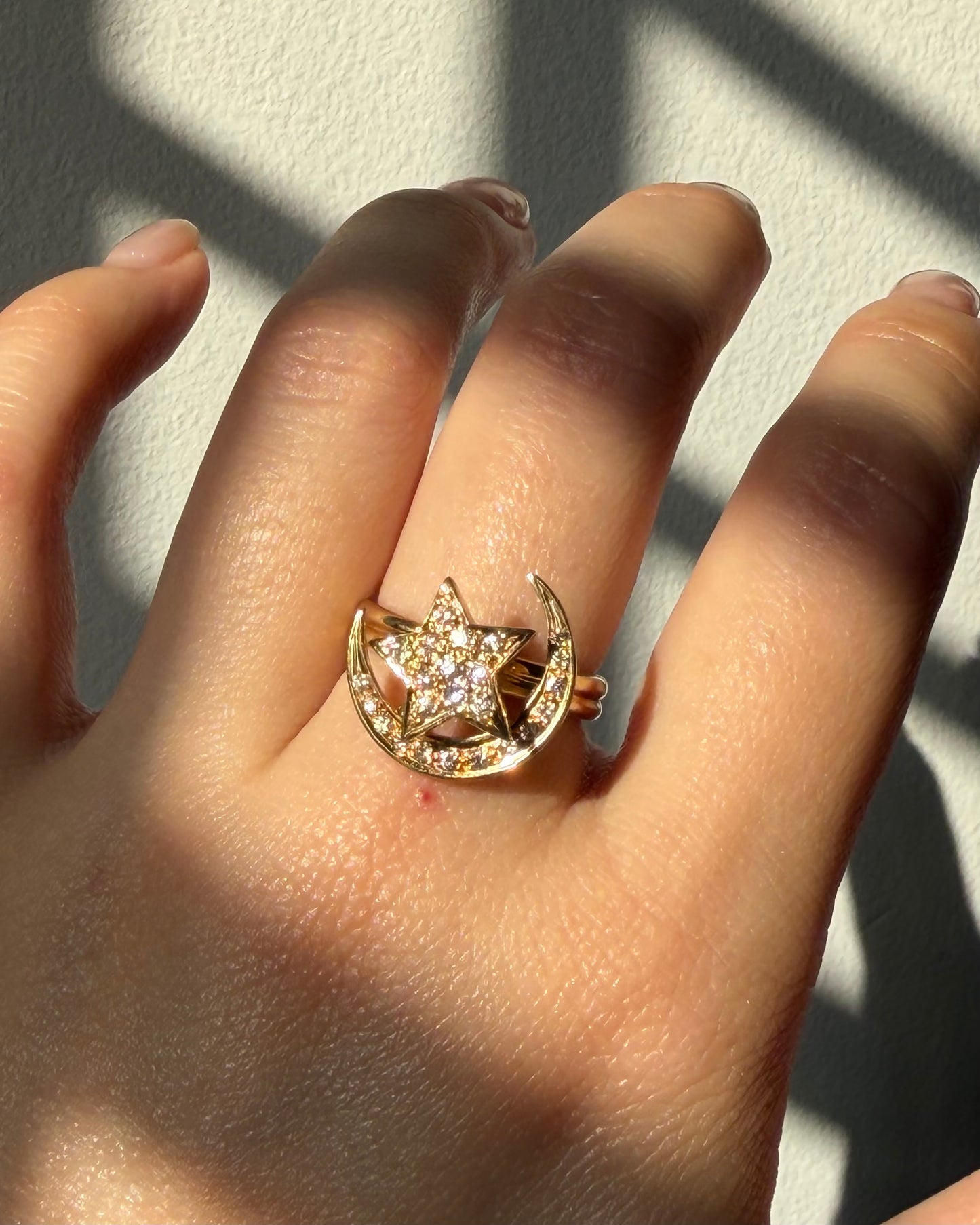 Vintage 18k Gold Diamond Moon and Star Celestial Spinner Ring