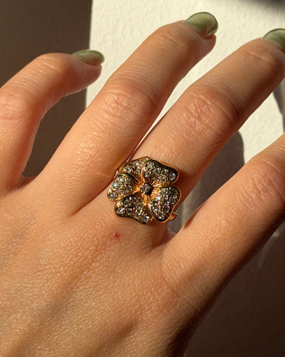 Vintage 18k Gold Diamond Pave Flower Petals Ring