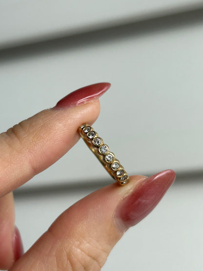 Vintage 18k Gold Bezel Set Diamond Bubble Stacking Ring