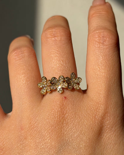 Vintage 18k Gold Triple Diamond Flower Ring